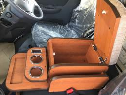 CENTER-CONSOLE-BONGO